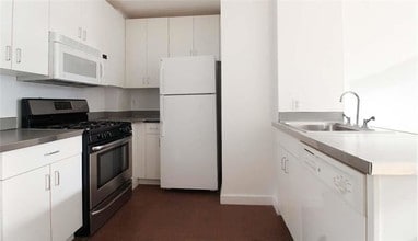 19 St Marks Pl-Unit -#C5 in New York, NY - Building Photo - Building Photo