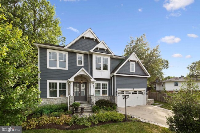 1003 Hillcrest Dr SW in Vienna, VA - Building Photo - Building Photo