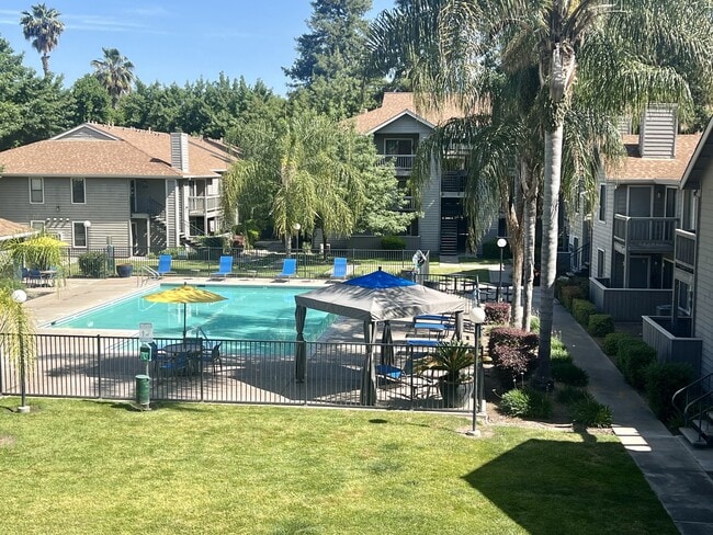THE MARINA APARTMENTS