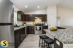 13 Sellner Pl, Unit 201 in Palm Coast, FL - Building Photo