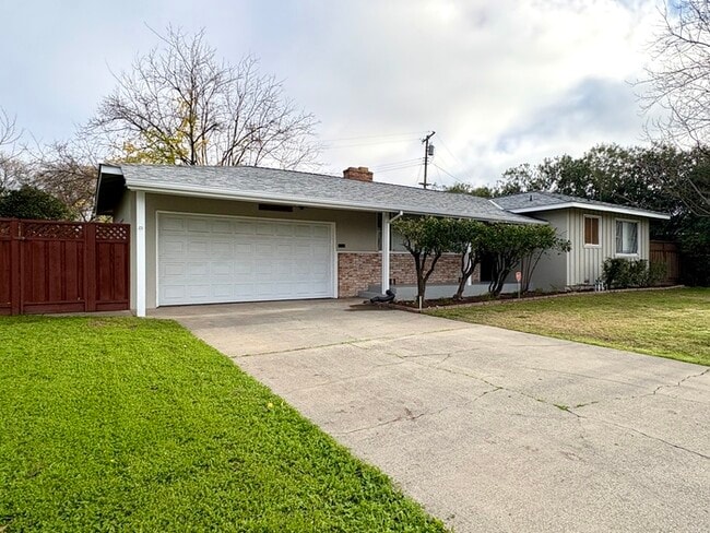 1514 Hesket Wy in Sacramento, CA - Building Photo - Building Photo