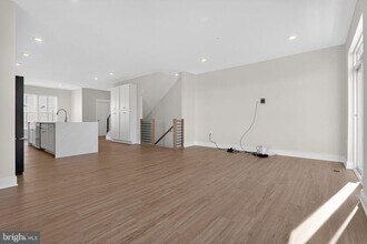 22832 Tawny Pne Sq in Brambleton, VA - Building Photo - Building Photo