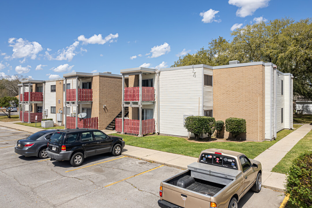 Mimosa Place Apartments in Lafayette, LA - Building Photo