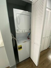 170 Putnam St, Unit 2nd floor in Boston, MA - Building Photo - Building Photo