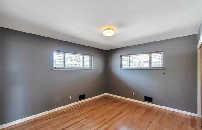 property at 614 W Shepperd Ave