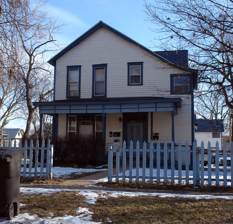 1213 23rd St in Des Moines, IA - Building Photo