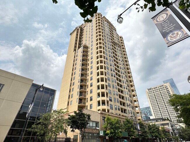 property at 1464 S Michigan Ave