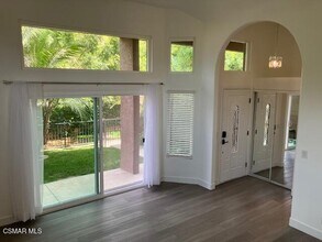 269 N Skyline Dr in Thousand Oaks, CA - Building Photo - Building Photo