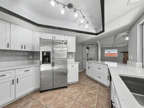 7658 Laurel Valley Rd in Ft. Myers, FL - Building Photo - Building Photo