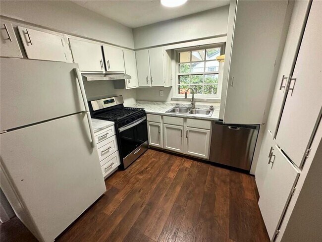 4016 Shady Oak Ct in Doraville, GA - Building Photo - Building Photo