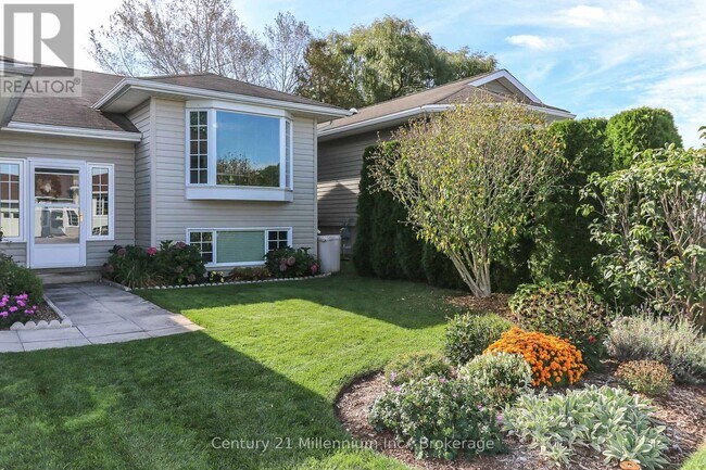 33 Birchwood Ct in Meaford, ON - Building Photo - Building Photo