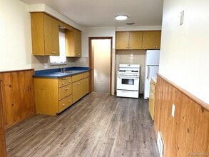 8101 Marian St, Unit 01201 in Warren, MI - Building Photo - Building Photo
