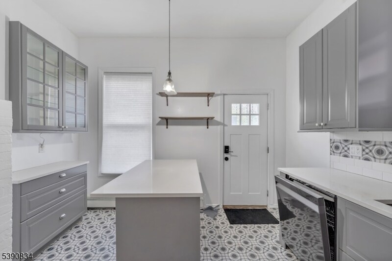 13 2nd Ave in Newark, NJ - Building Photo