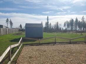 1492 Elliott Rd in Paradise, CA - Building Photo - Building Photo