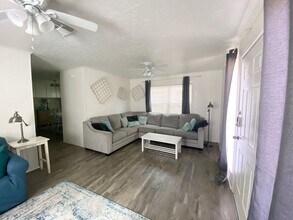 105 Moss St in College Station, TX - Building Photo - Building Photo