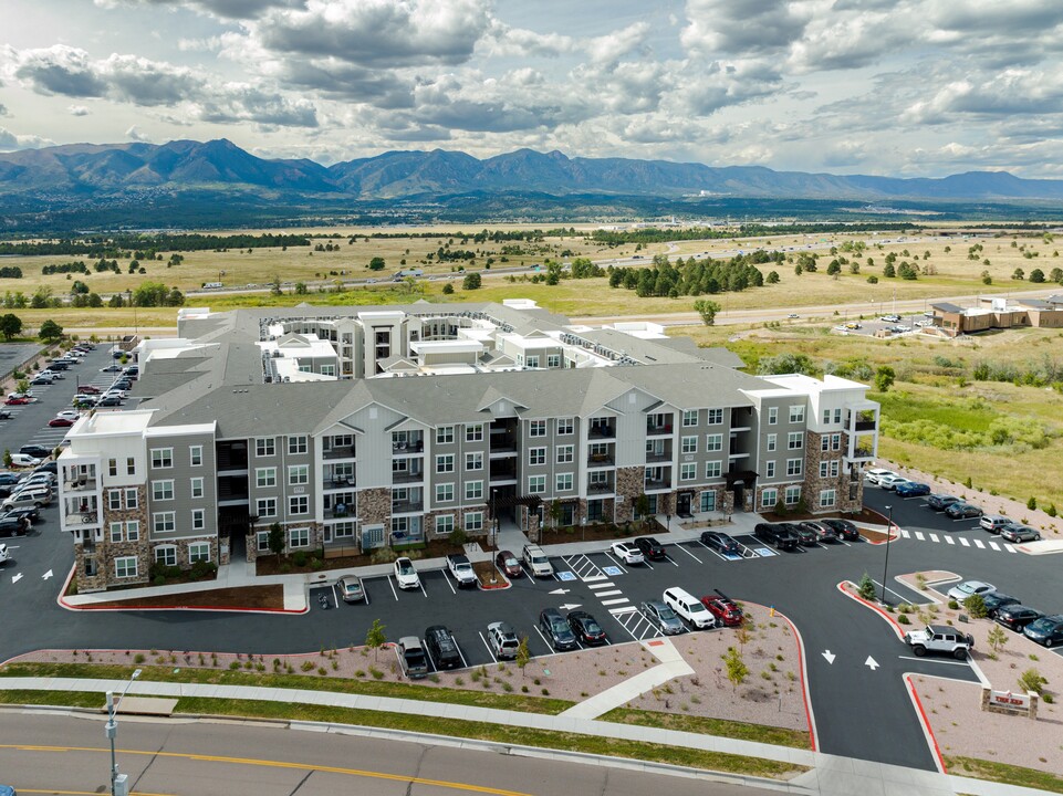 The Zeb in Colorado Springs, CO - Foto de edificio