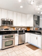 12 Flaxleaf Court in Essex, MD - Building Photo - Building Photo