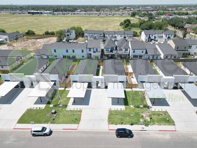 2004 E 1st St in Mission, TX - Building Photo - Building Photo