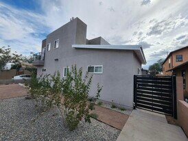 315 Cornell Dr SE in Albuquerque, NM - Building Photo
