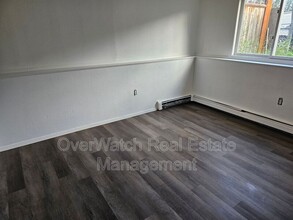 825 N Park St in Anchorage, AK - Building Photo - Building Photo