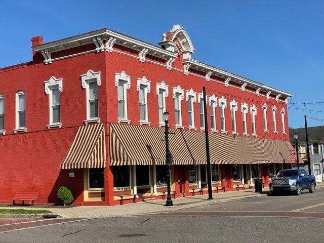 132 N Canal St in Canal Fulton, OH - Building Photo - Building Photo