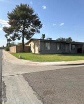 2916 N 87th Ln in Phoenix, AZ - Building Photo