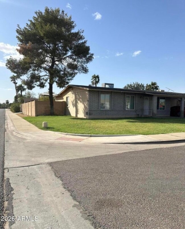 property at 2916 N 87th Ln