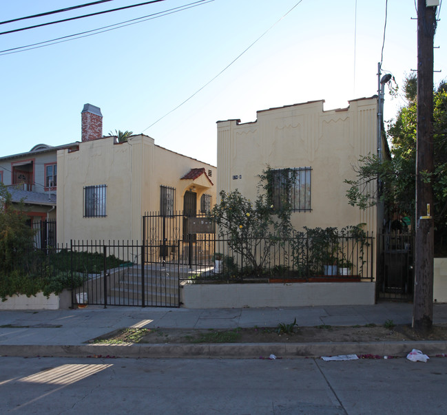 574 Kensington Rd in Los Angeles, CA - Building Photo - Building Photo