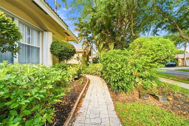 2513 Coral Trace Pl in Delray Beach, FL - Building Photo - Building Photo