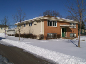 5866 2nd St NE in Fridley, MN - Building Photo - Building Photo