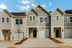 513 Kirkland Rd in Covington, GA - Building Photo