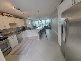 1200 N Fort Lauderdale Beach Blvd, Unit 1 in Fort Lauderdale, FL - Building Photo
