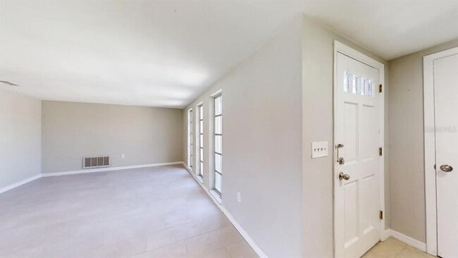 7834 Birchwood Dr in Port Richey, FL - Building Photo - Building Photo