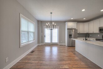 1712 McKinney Ave in Nashville, TN - Building Photo - Building Photo