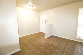 10906 Lands Run St in San Antonio, TX - Building Photo - Building Photo