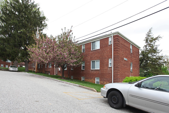 Greenwich Gardens in Baltimore, MD - Foto de edificio - Building Photo