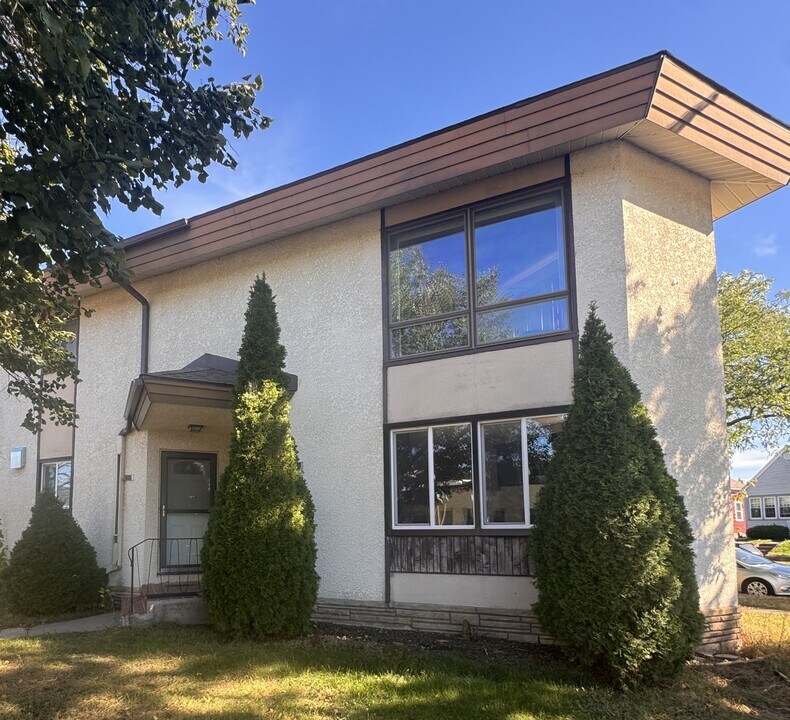 2108 Campbell Rd in La crosse, WI - Foto de edificio