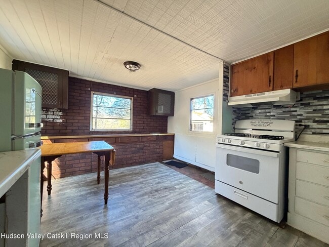 384 Glenerie Blvd in Saugerties, NY - Building Photo - Building Photo