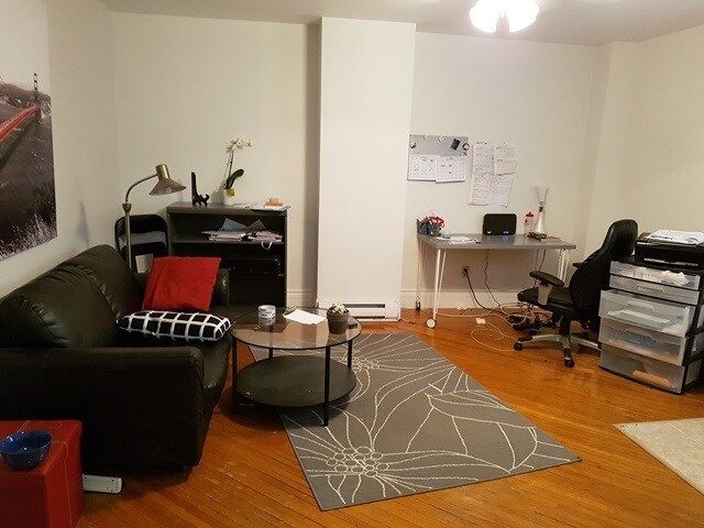 394 Brock St in Kingston, ON - Building Photo - Building Photo