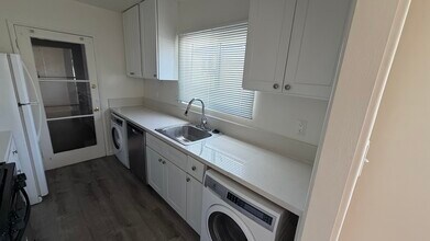 1728 Grevelia St in South Pasadena, CA - Foto de edificio - Building Photo