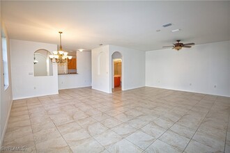 15270 Summit Pl Cir in Naples, FL - Foto de edificio - Building Photo