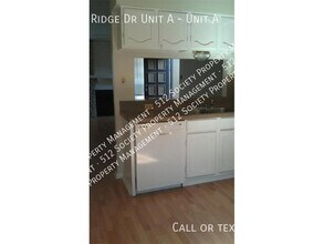 11400 Walnut Ridge Dr in Austin, TX - Building Photo - Building Photo