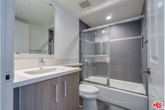 11711 Ohio Ave-Unit -214 in Los Angeles, CA - Building Photo - Building Photo