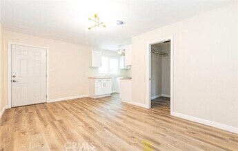 6250 Vineland Ave in Los Angeles, CA - Building Photo - Building Photo