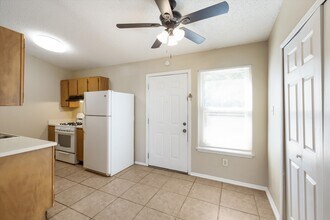 638 Hood St in San Antonio, TX - Building Photo - Building Photo