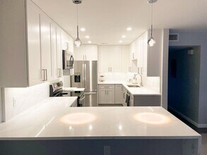 1920 NE 1st Terrace, Unit 216H in Wilton Manors, FL - Building Photo - Building Photo