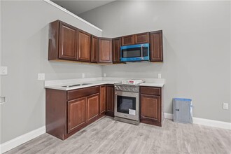 387 Broad St in Central Falls, RI - Building Photo - Building Photo
