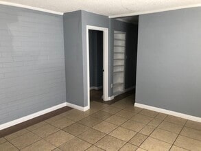 447 E Merlayne Dr in Henderson, NV - Building Photo - Building Photo