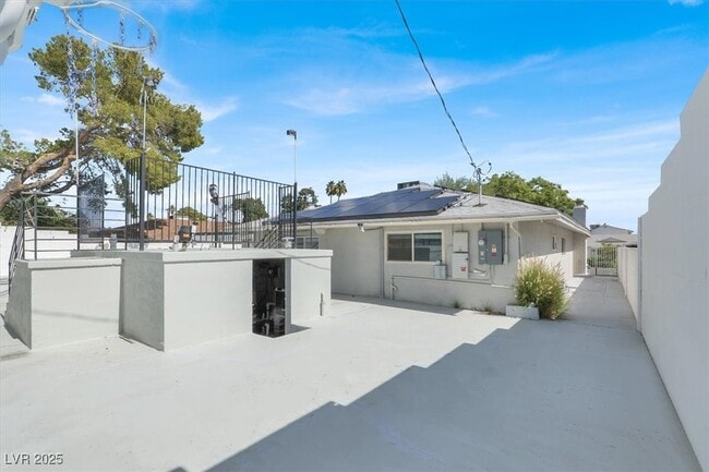 property at 1600 Eaton Dr