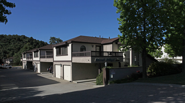 Hillside Village in Glendora, CA - Building Photo - Building Photo